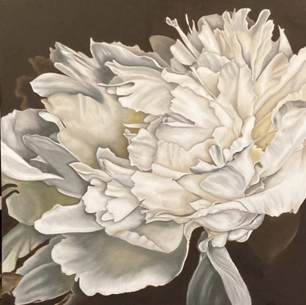 Oil flower painting after traditional realism.